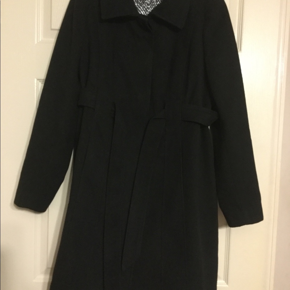 Maternity Coat - Picture 2 of 6